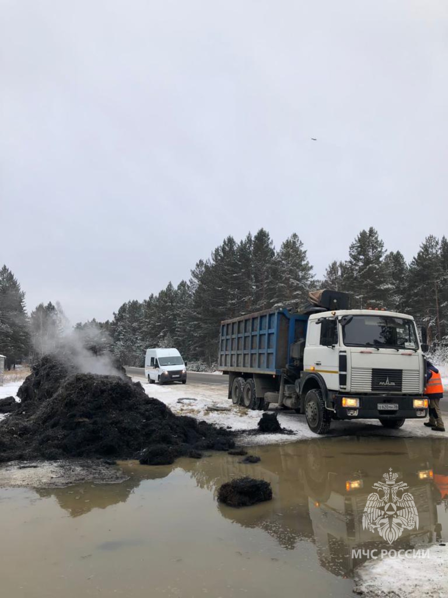 Пожарные ликвидировали возгорание металлической стружки в черте Ангарского  городского округа - Новости - Главное управление МЧС России по Иркутской  области