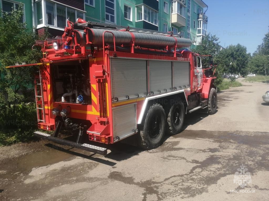 Детская шалость с огнем привела к пожару в многоэтажке в Усолье-Сибирском.  Оперативная обстановка с пожарами за выходные дни - Новости - Главное  управление МЧС России по Иркутской области